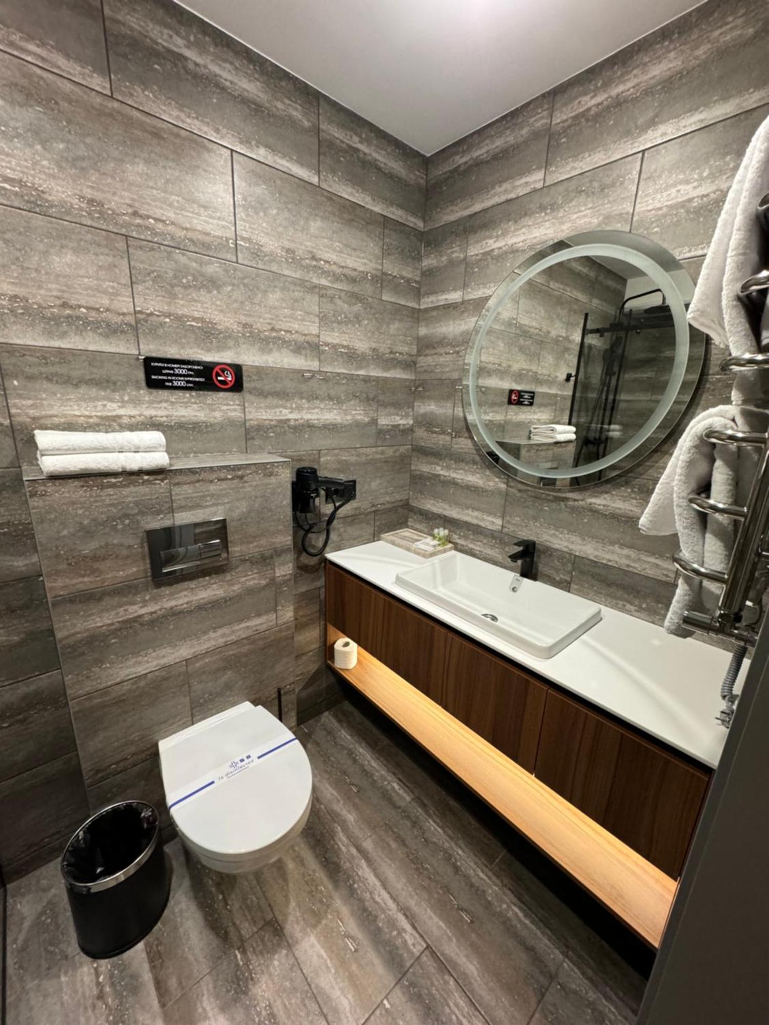 Alir Hotel Zhytomyr Ngoại thất bức ảnh