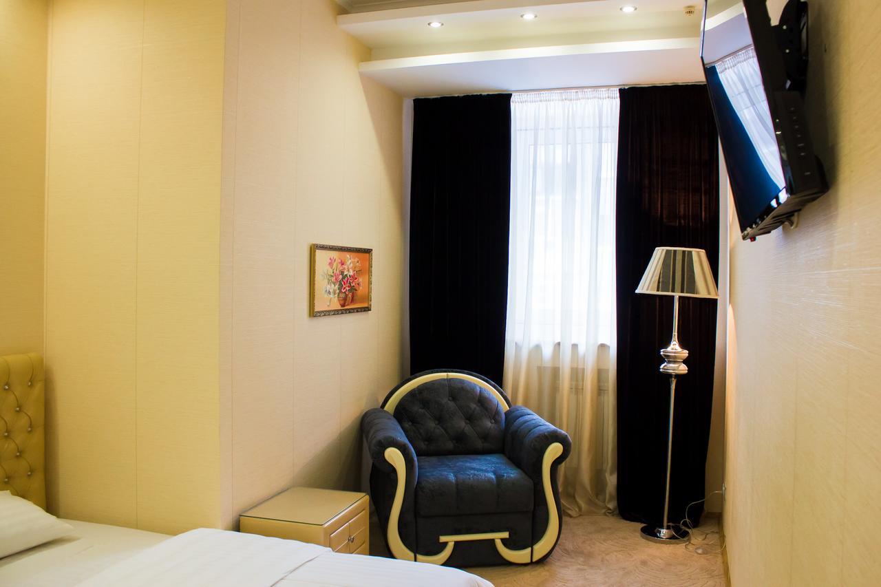 Alir Hotel Zhytomyr Ngoại thất bức ảnh