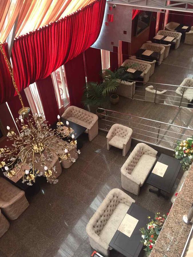 Alir Hotel Zhytomyr Ngoại thất bức ảnh