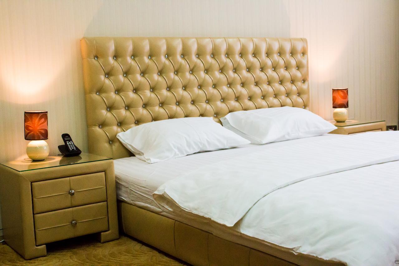 Alir Hotel Zhytomyr Phòng bức ảnh