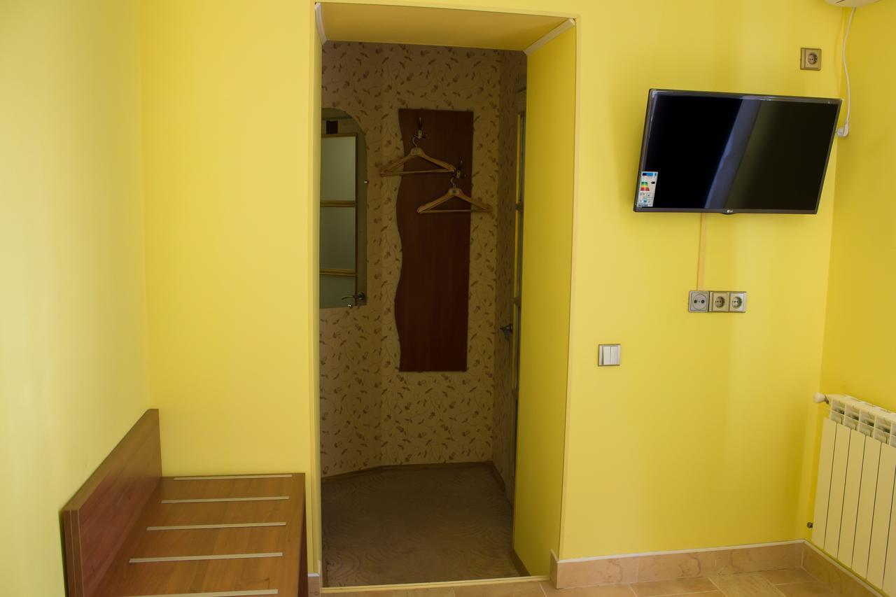 Alir Hotel Zhytomyr Phòng bức ảnh